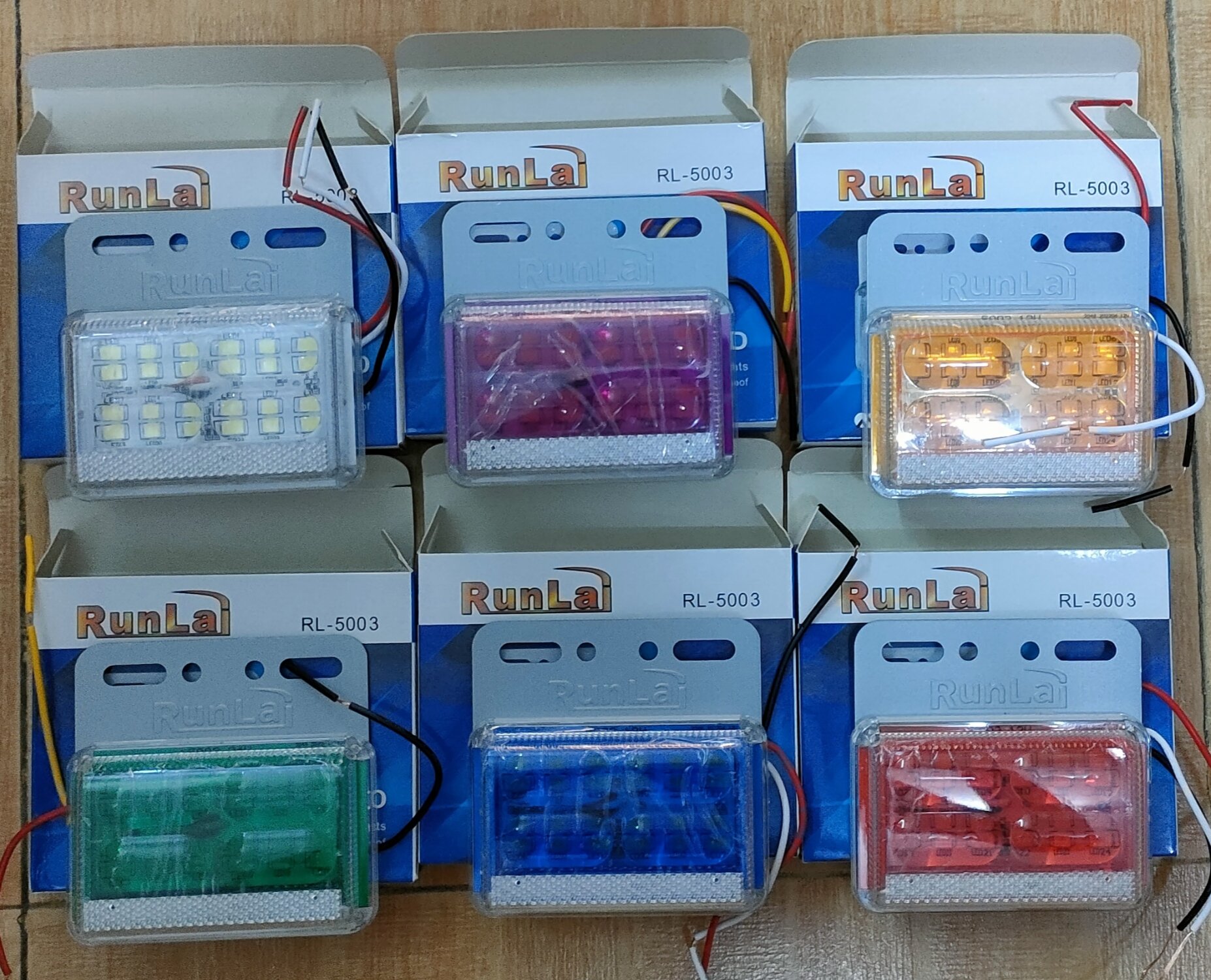 Đèn sườn runlai 5003 , giá 1 hộp 2 cái