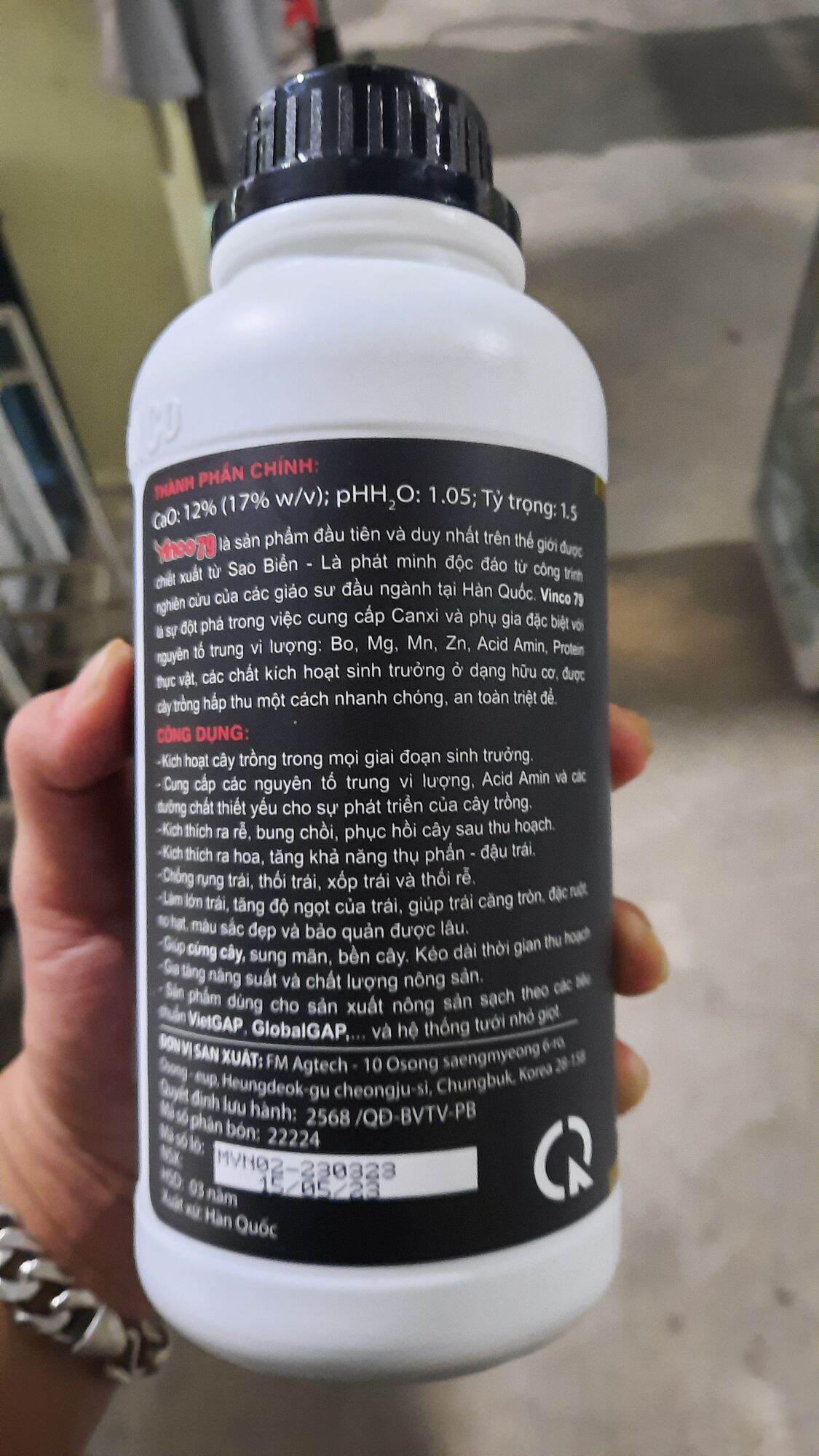 Phân bón lá trung lượng cao cấp VINCO 79 (chai 1 lít)