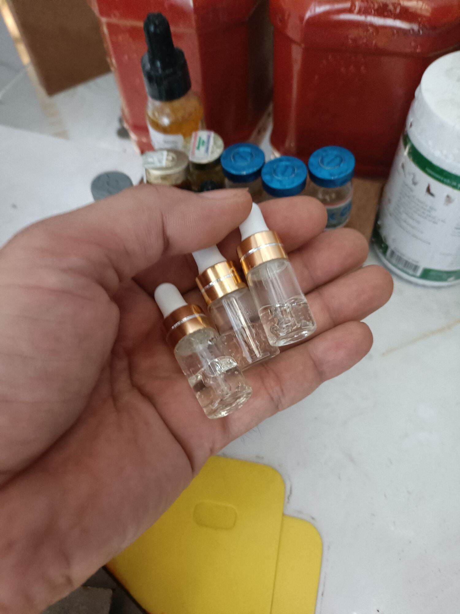 thuốc thoa cựa gà