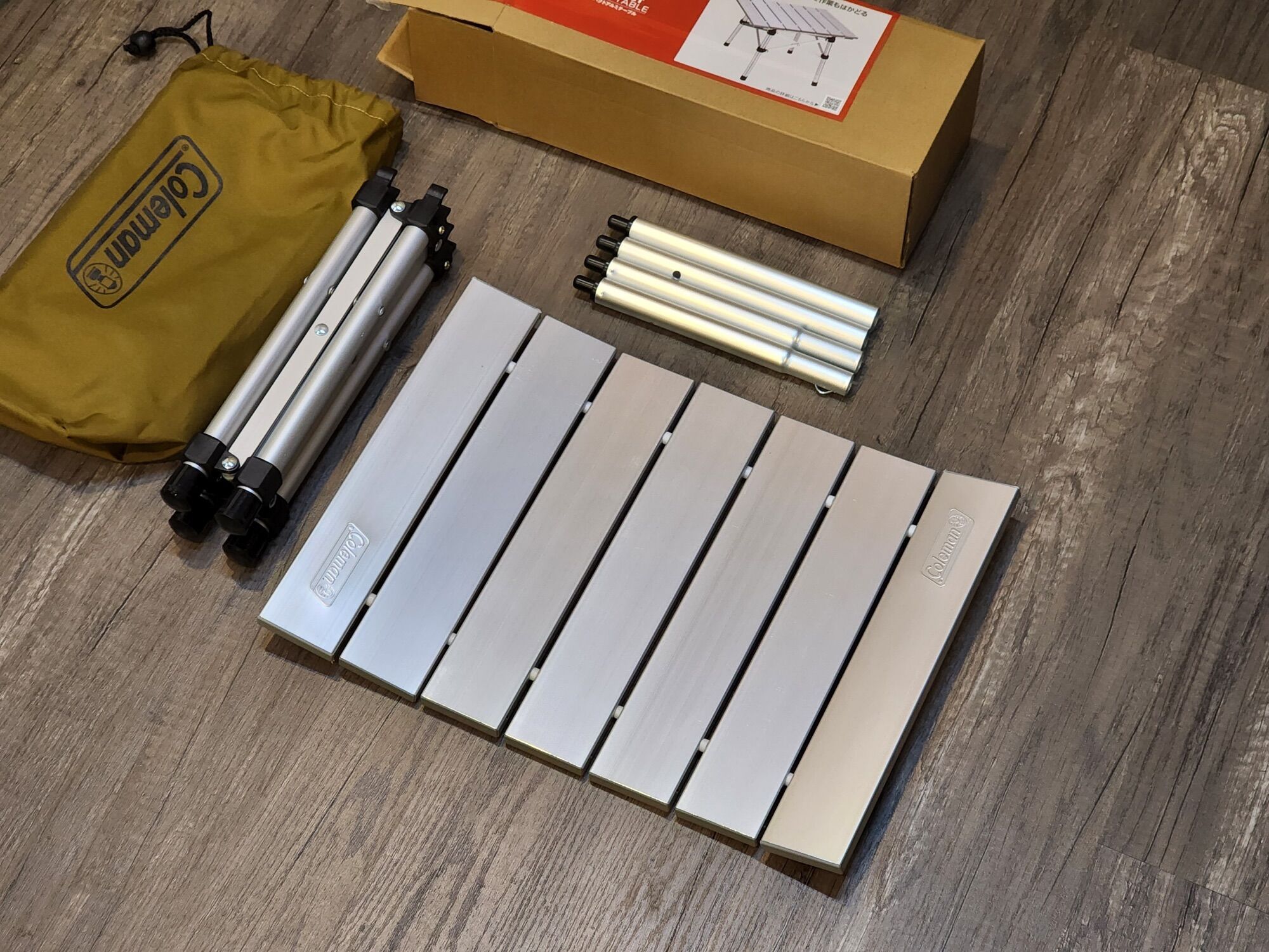 Bàn xếp Coleman Compact Alumi Table
