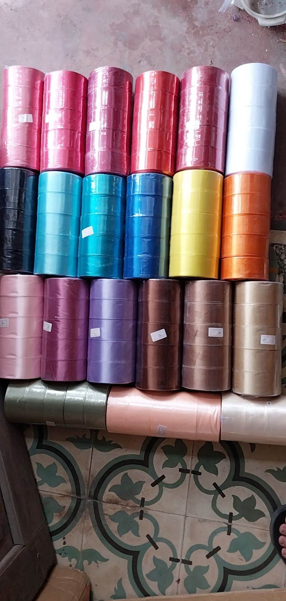 [Nhập RS0822 giảm 30k cho đơn 99k]ruybang lụa 4cm.1 lốc 5 cuộn