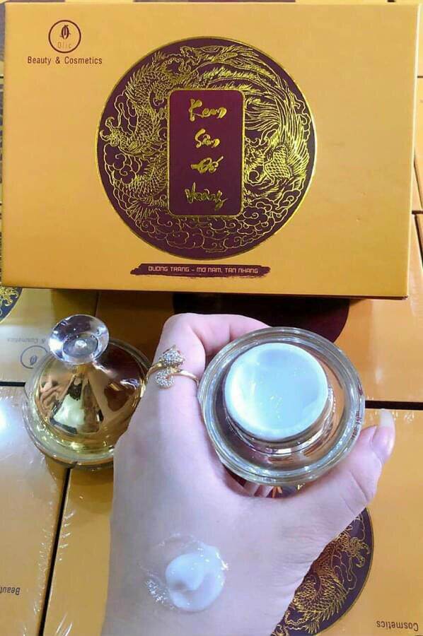 Kem sâm đế vương olic(gồm 1 kem ngày và 1 kem đêm) hàng cty