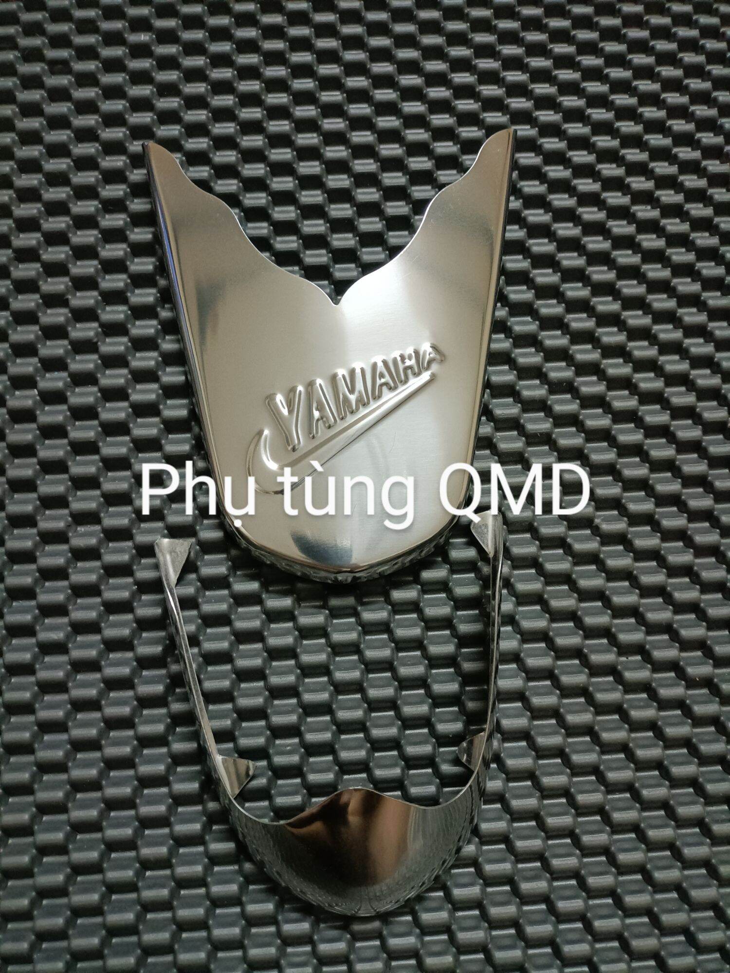 Ốp mỏ dè ( chụp mỏ dè) trước sau xe Sirius inox
