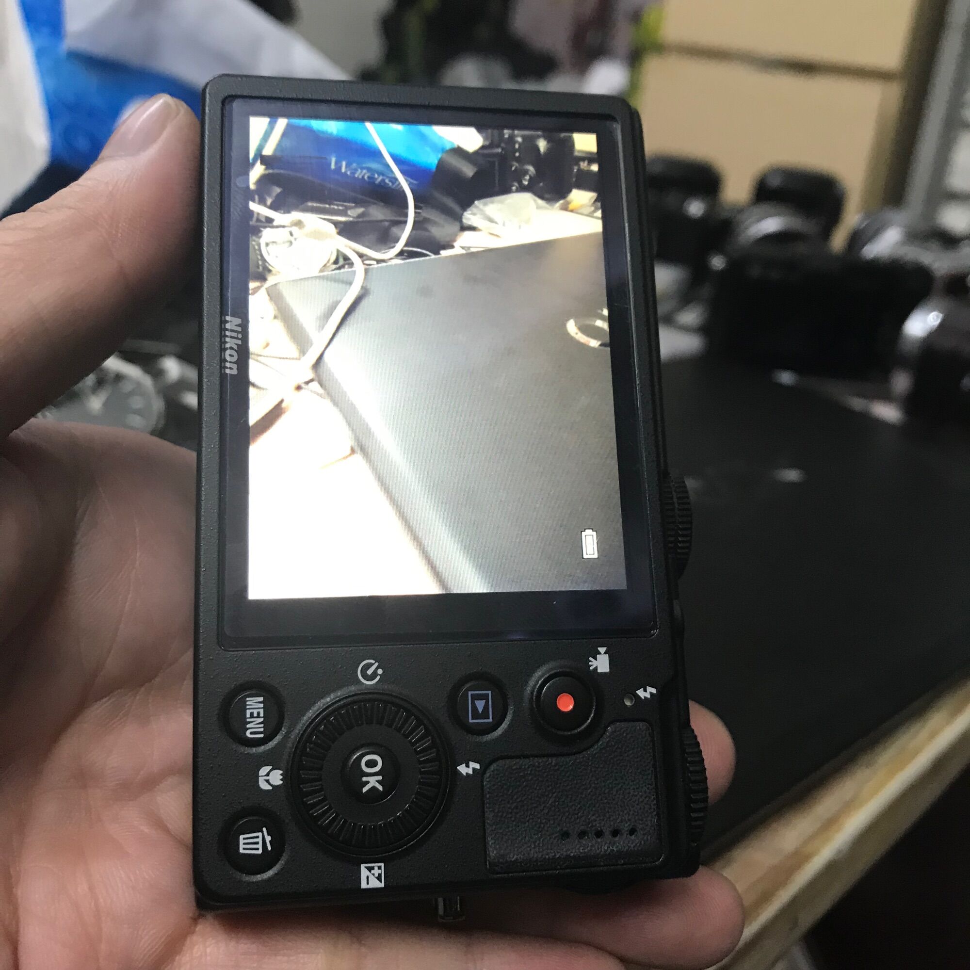 Máy ảnh du lịch Nikon Coolpix P310