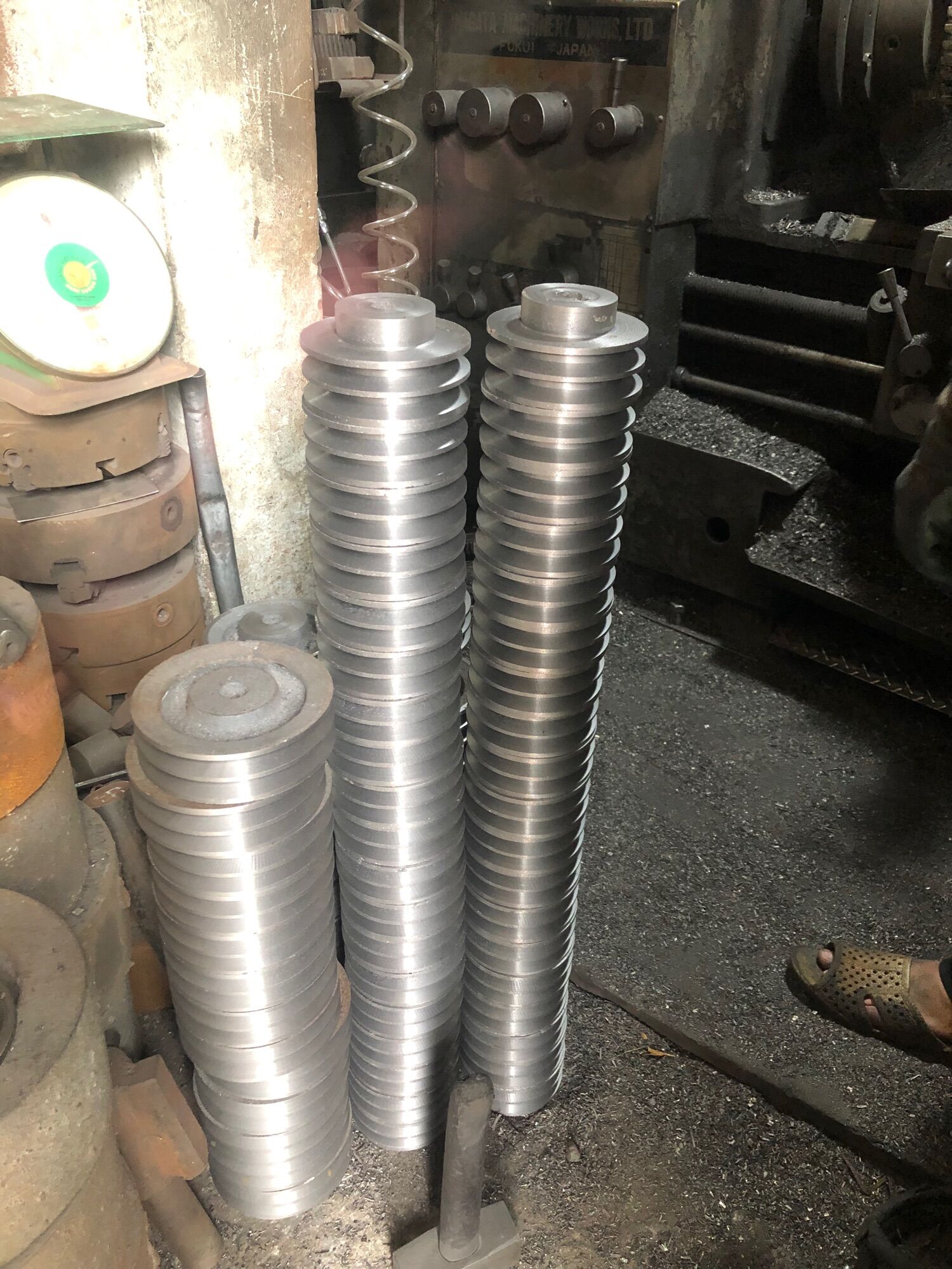 Buly 100mm(2 đai B có cá 8 vít trí,trục các cỡ )👍🏻❌❌❌