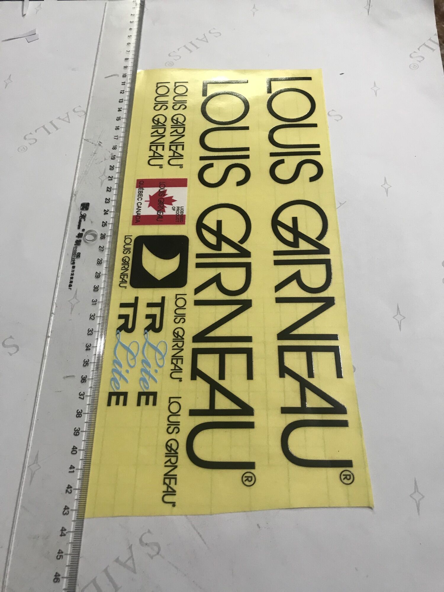 Decal lois ganeau