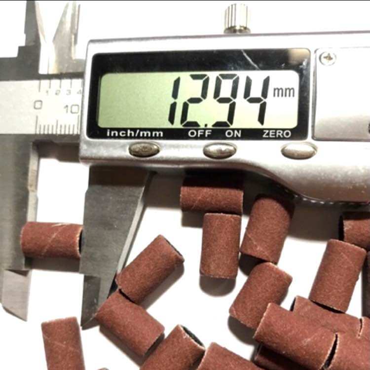 Đầu chà nhám Grit 600 gắn trục su 6.35mm