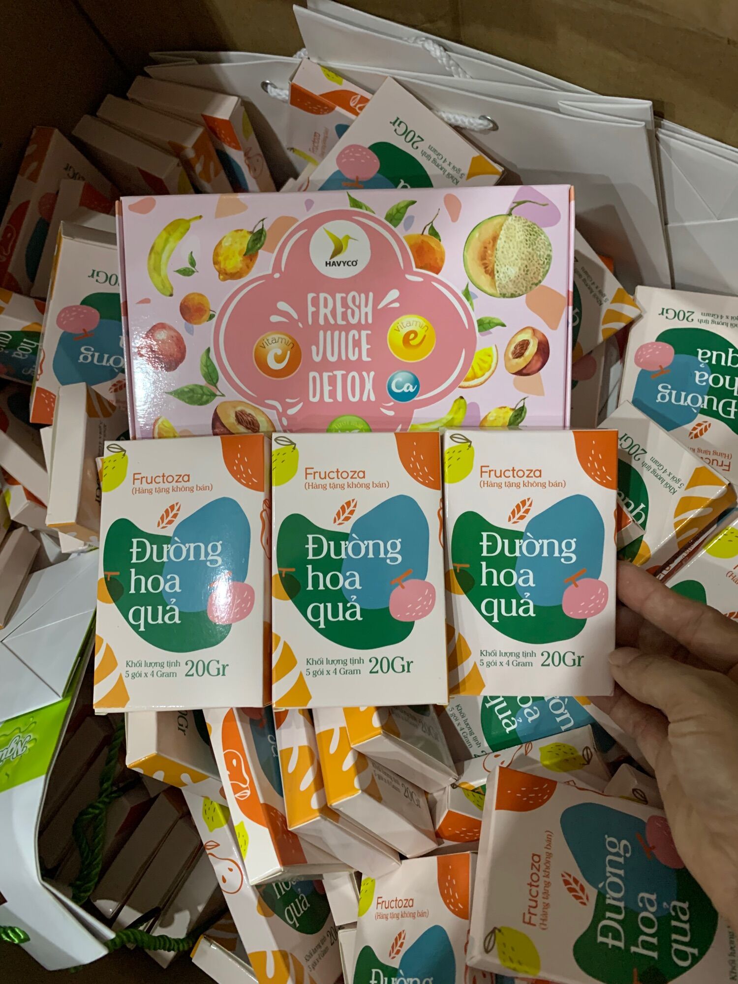 Giảm cân detox FRESH JUICE chính hảng cty 100% tặng kèm 3 hộp đường(hàng có sẵn)