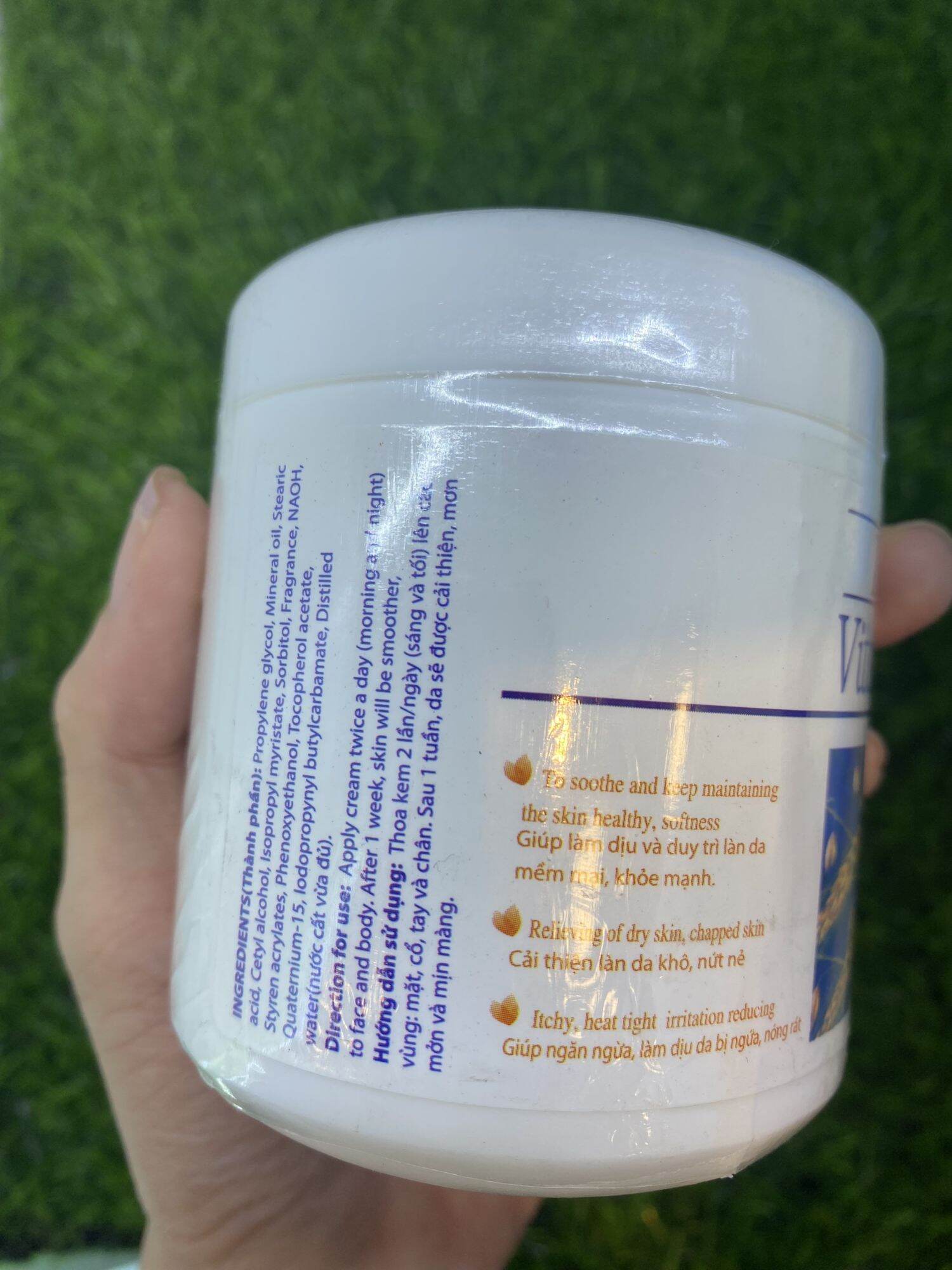 Kem dưỡng E100 trắng da 230g