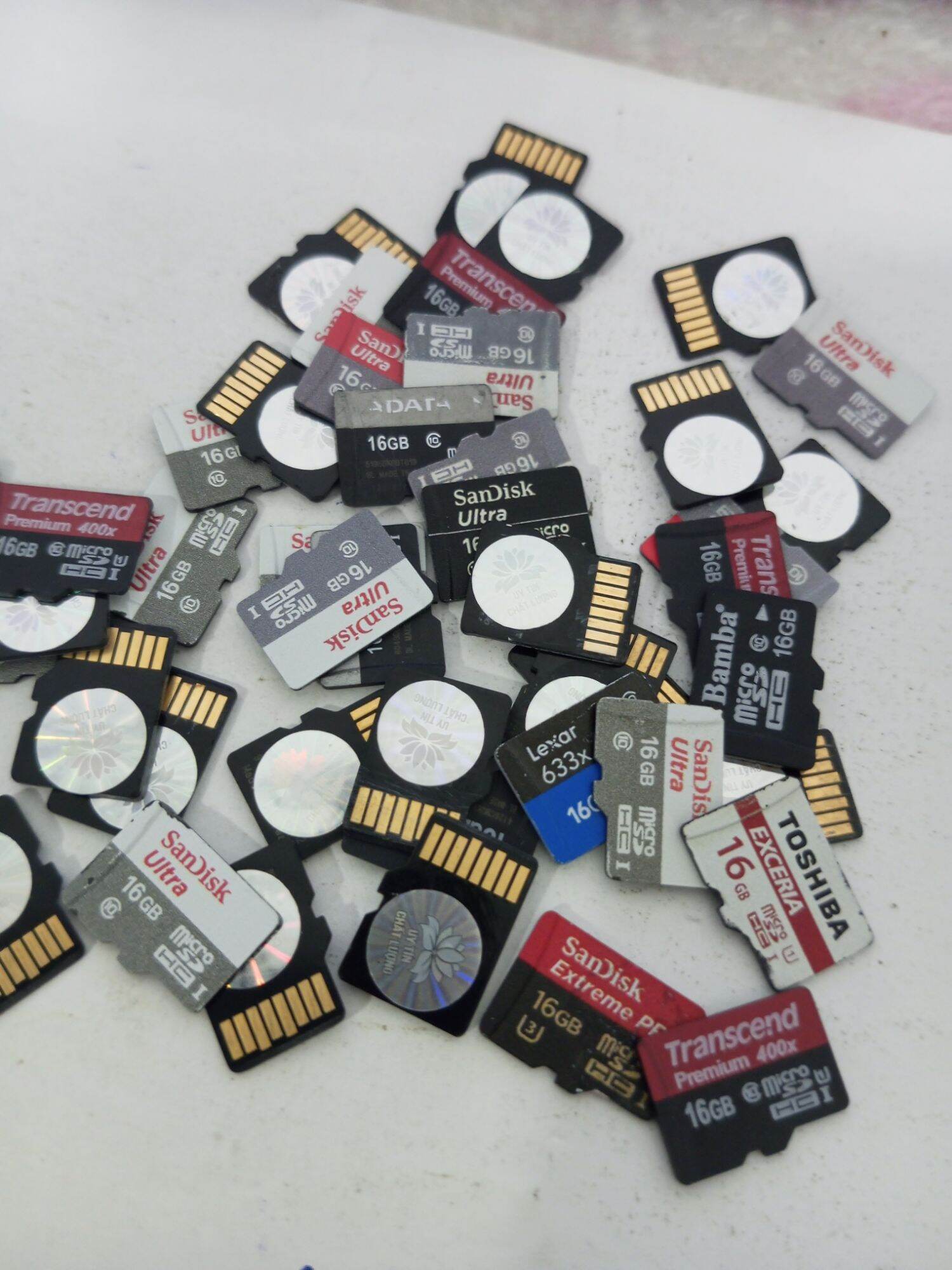 Thẻ Nhớ 16gb đã qua sử dụng.đã format Bảo hành 6 tháng .
