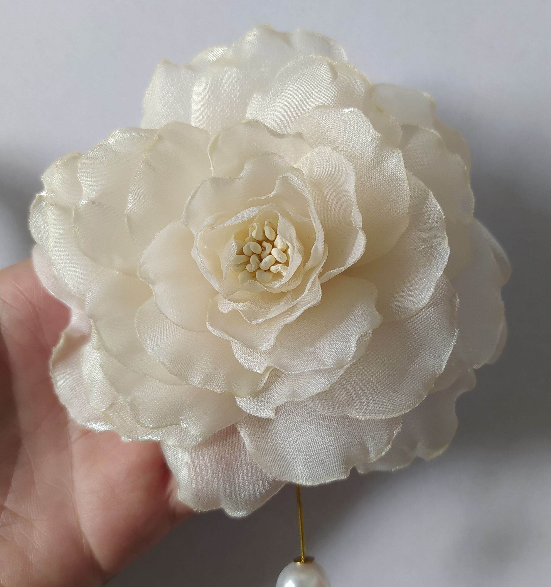 Hoa cài áo Canto màu kem màu đen hoa cài áo handmade