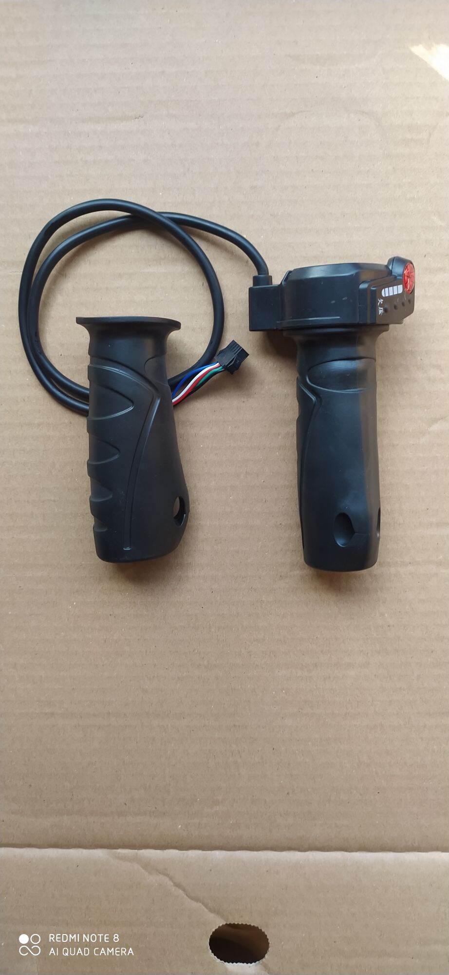 Tay ga xe điện M133 có báo điện ( 1 đôi 2 bên trái, phải )