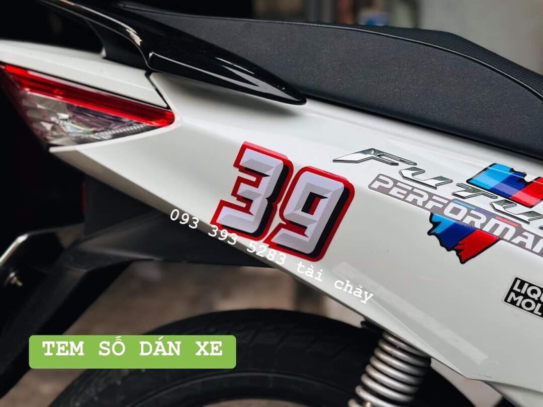 [ GIÁ 1 SỐ ] TEM DECAL SỐ CÓ NỀN CAO 8CM DÁN XE TRANG TRÍ