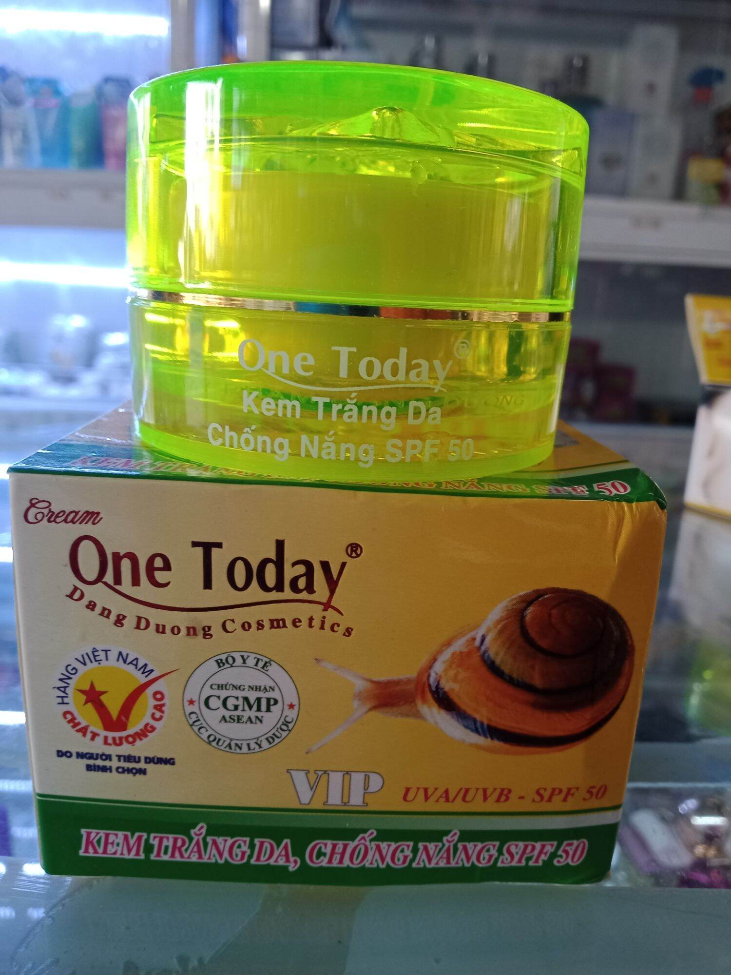 [HCM]Kem Dưỡng Trắng Da Chống Nắng SPF 50 One Today Vip