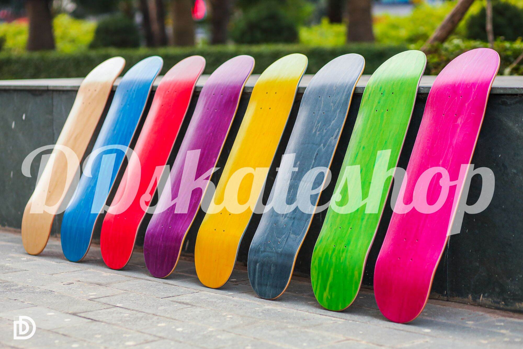 Deck ván trượt cao cấp Blank Canada