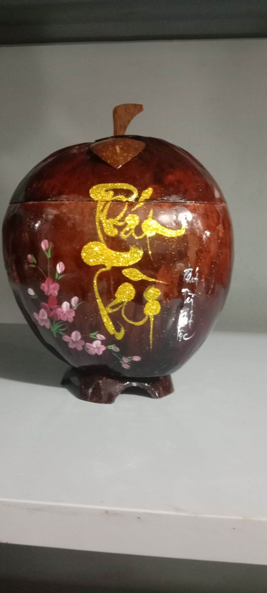 Quả dừa khô làm bình ủ trà kèm ấm tích