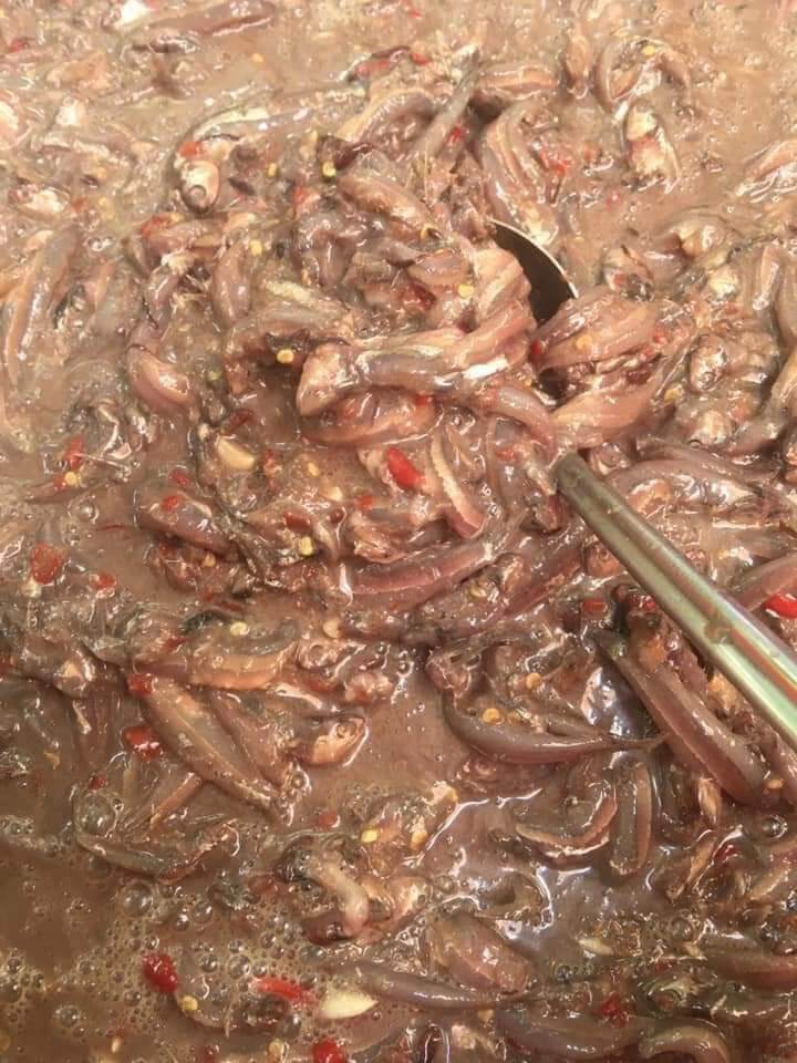Mắm Cá Cơm Nguyên Con( Mắm cái Con) _ Quảng Ngãi ( Chai 400gr)