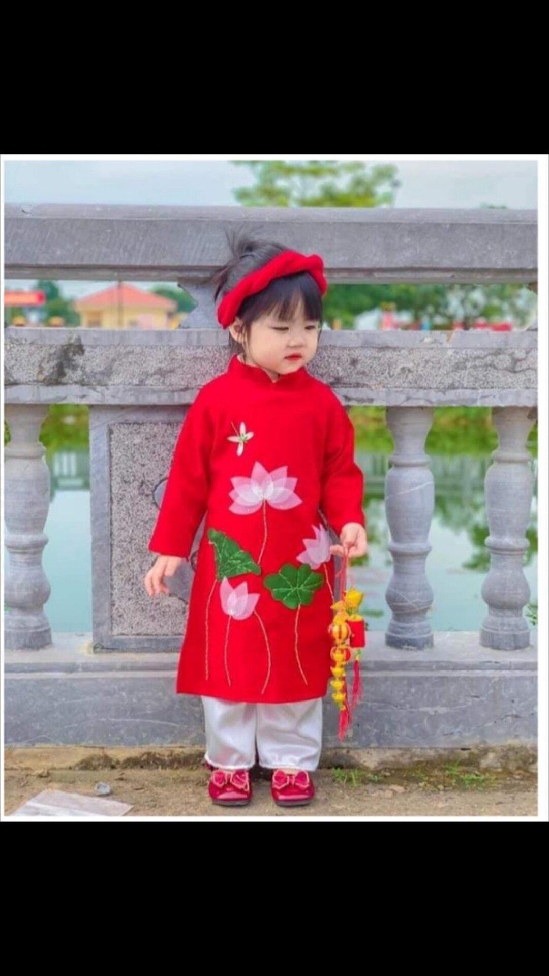 Áo dài bé, áo dài cách tân nhung thiêu hoa sen tết 2022# áo dài cách tân nhung đỏ kèm 3 chi tiết : mấn (không phải cài),áo quần