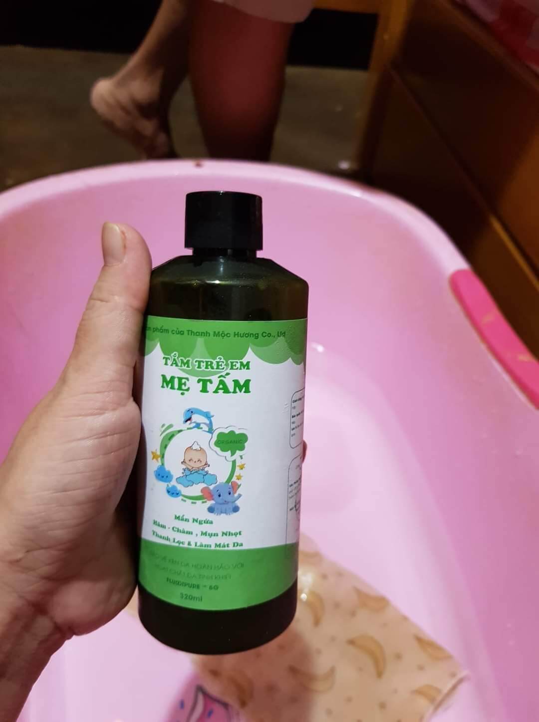 Tắm trẻ em Mẹ Tấm tắm bé