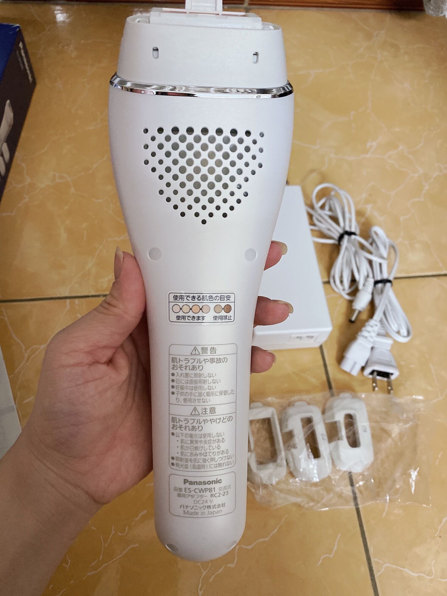 📌 Máy triệt lông Panasonic ES CWP81
