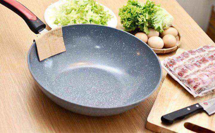 Chảo vân đá sâu lòng cán đỏ size 32cm dùng được mọi loại bếp
