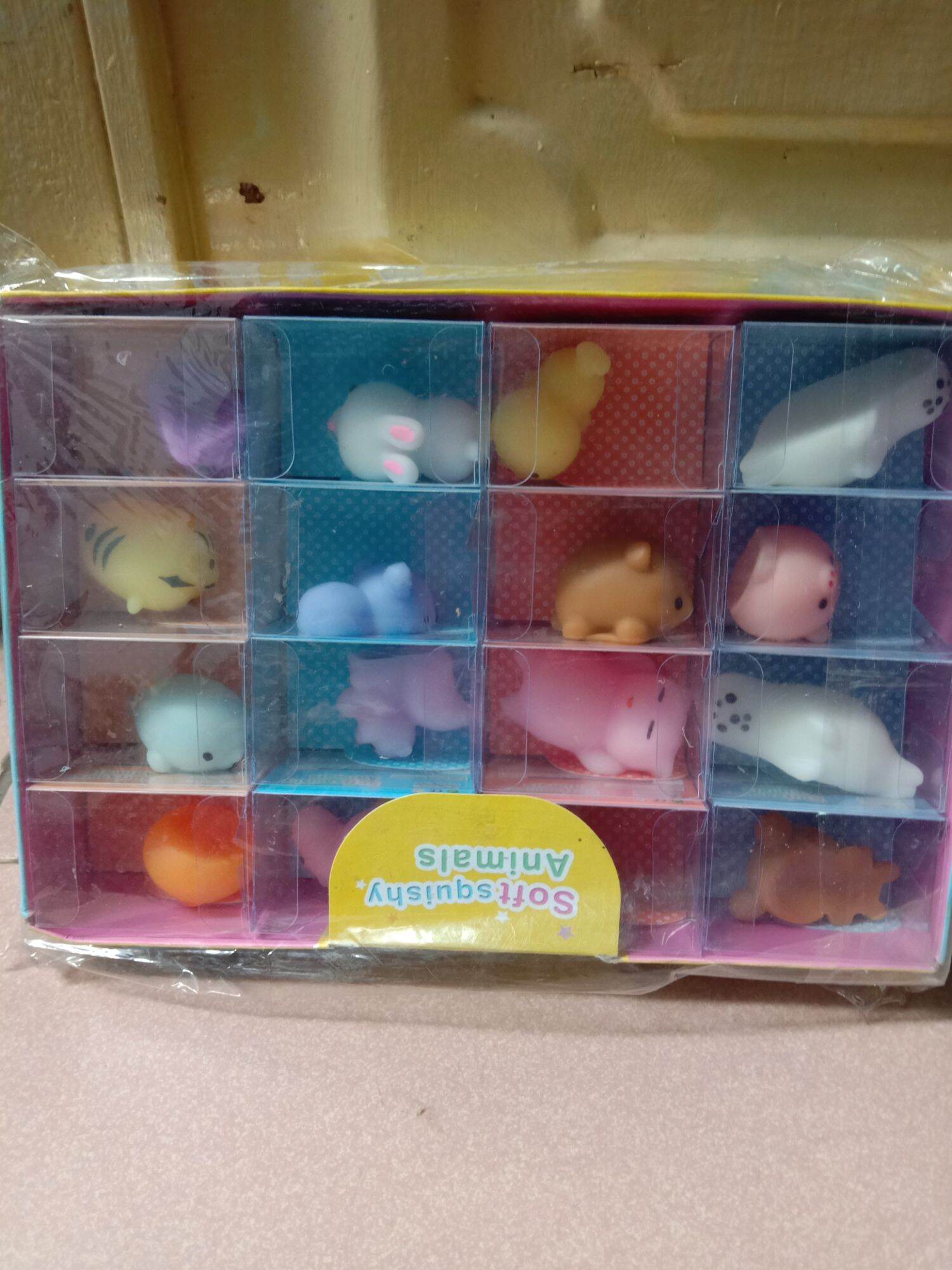 [HCM]Đồ chơi  hộp 16 con MoChi