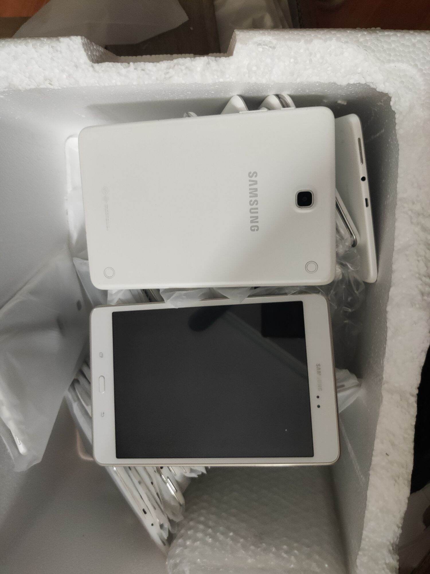 Máy tính bảng Samsung Galaxy Tab A 8.0 4g thoại