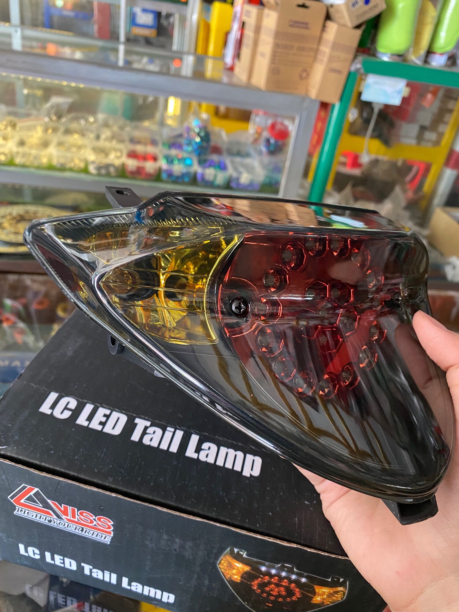 ĐÈN LÁI ANISS APPI GẮN CHO EX135 2010 - Full Box