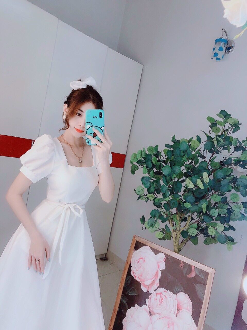 ĐẦM XOÈ CỔ VUÔNG TAY PHỒNG.