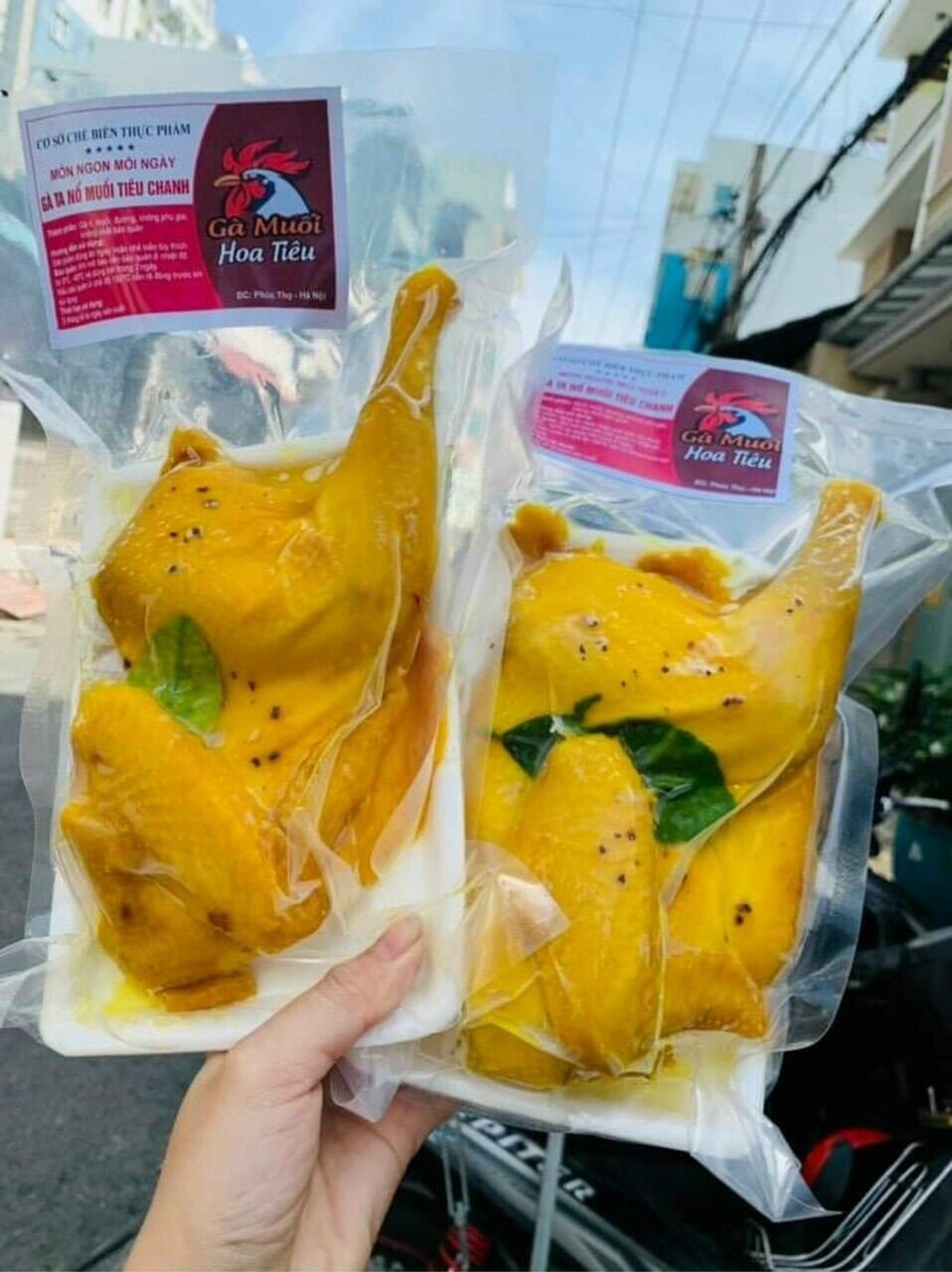 1 con Gà ủ muối hoa tiêu, ăn liền (2 khay, GIAO LIỀN)