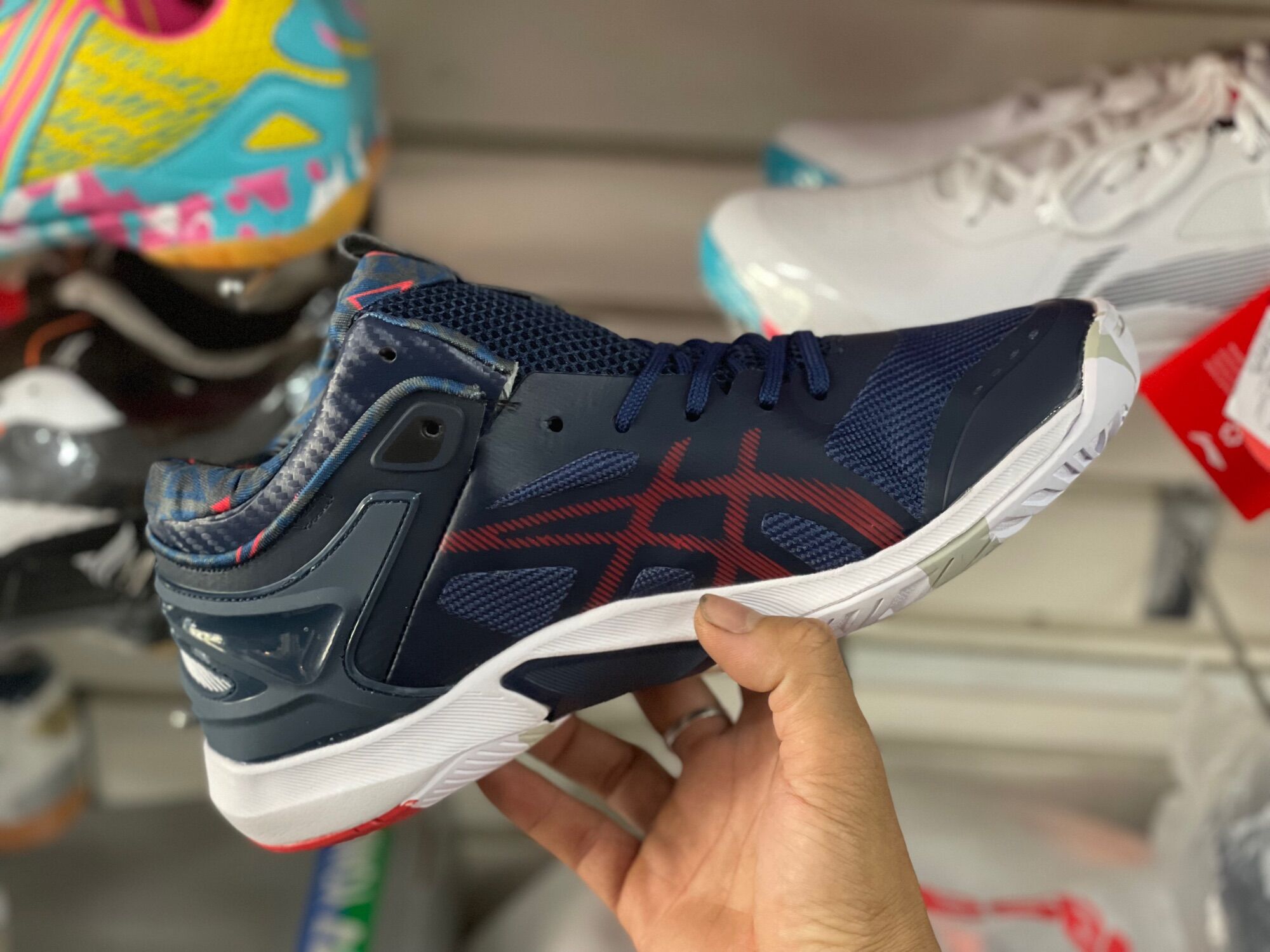 Giày thế thao Asics bóng chuyền cao cấp