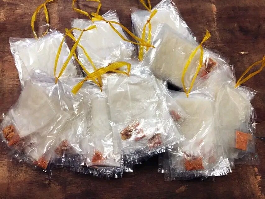 Combo 11 bịch bánh tráng tương ớt - hành phi - bơ me, muối tây ninh - 1 xâu bánh tráng
