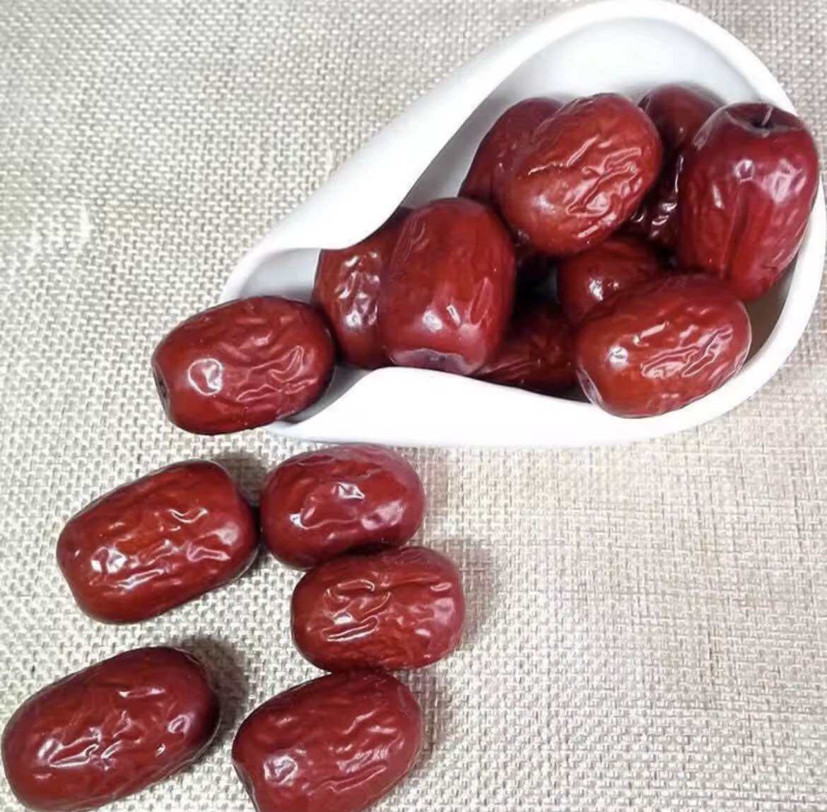 [Combo 2Kg] Táo đỏ tân cương loại hút chân không, ngon ngọt, chắc thịt dùng nấu chè dưỡng nhan, chưng yến, sâm bổ lượng trà thảo mộc