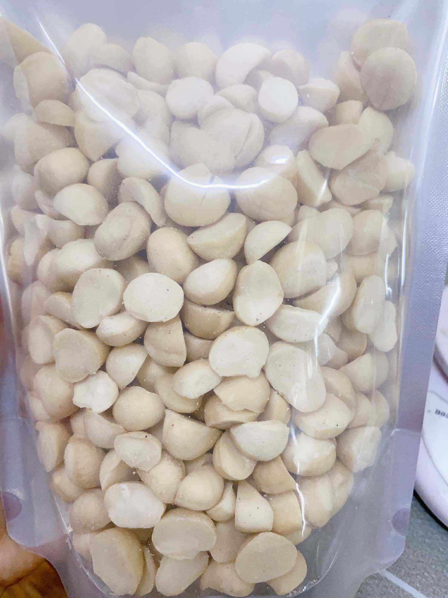 500gr Nhân Macca Vỡ, hàng vỡ to vỡ đôi