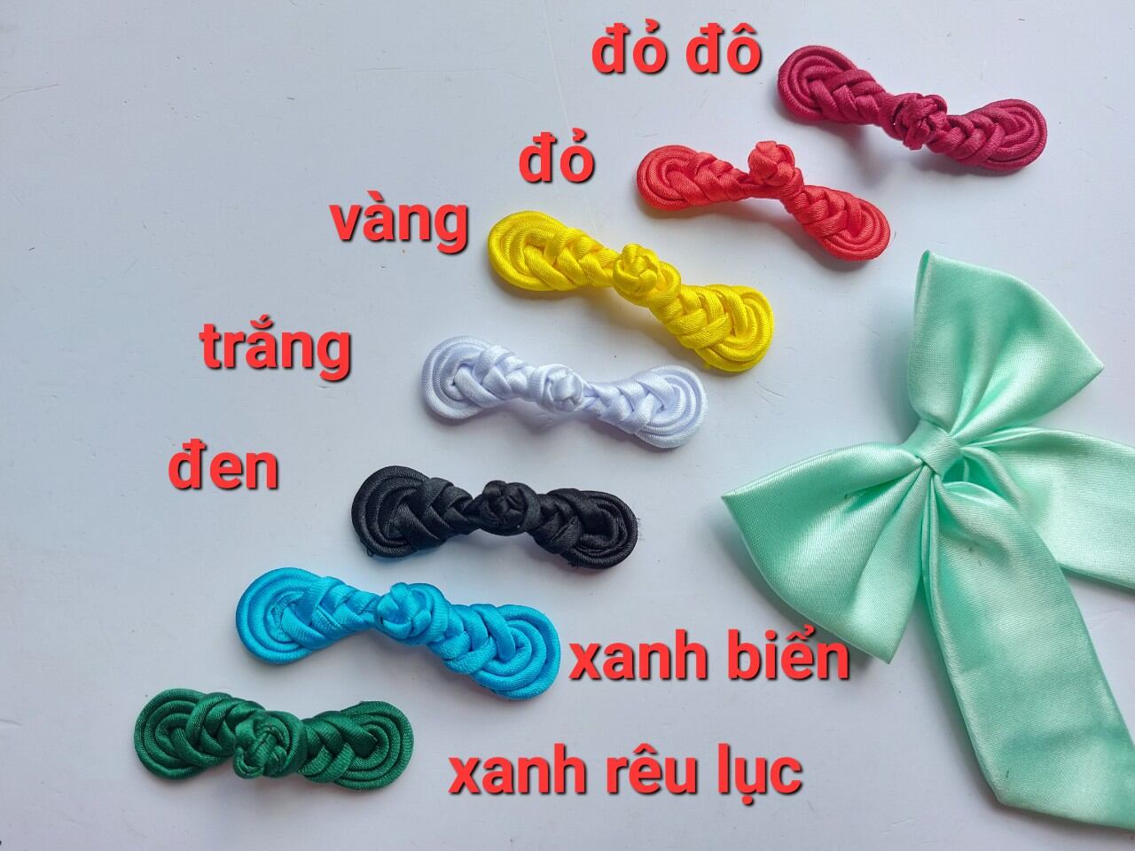 Cúc tàu dạng xoắn ốc