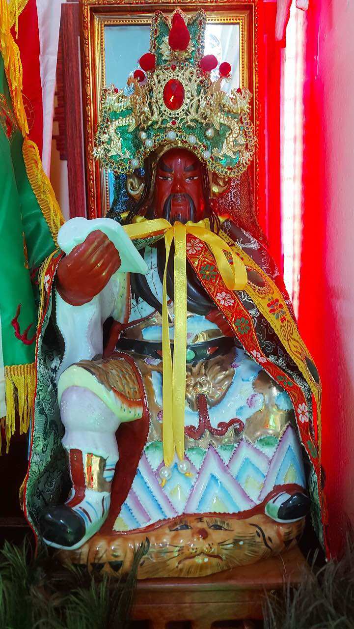 Mão Áo choàng Quan Thánh( tượng cao 30-45cm)