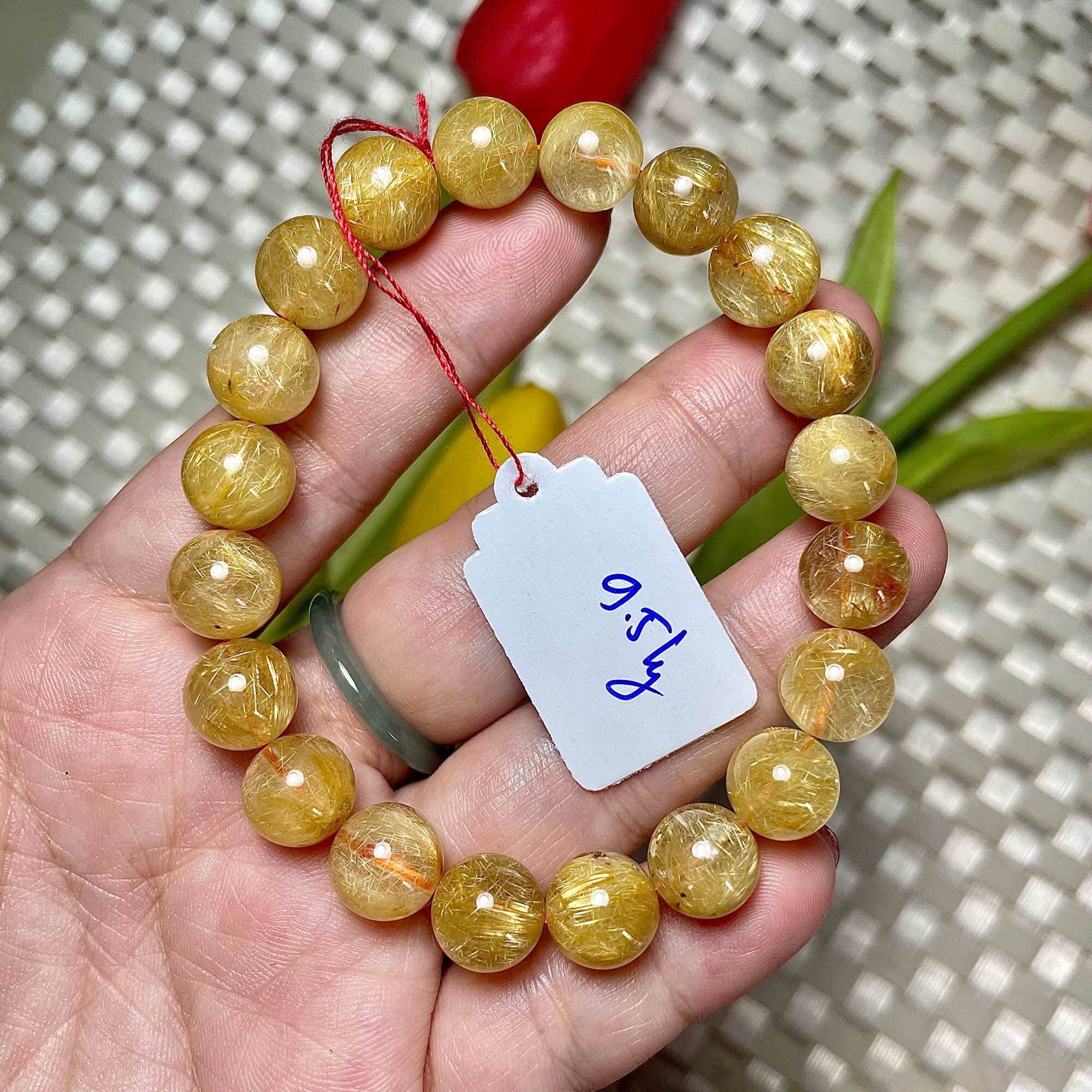 Vòng tay ta tóc vàng ươm ánh kim