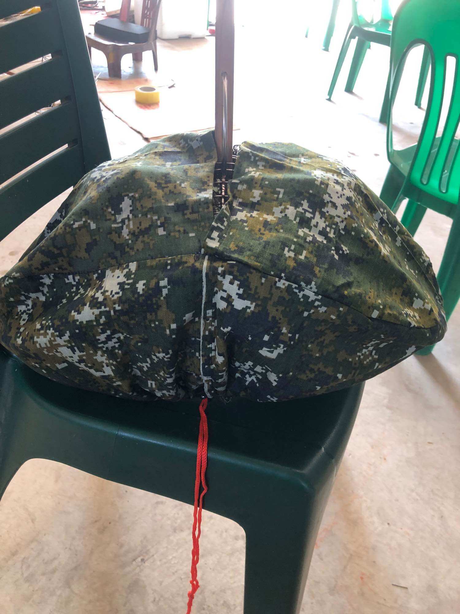 Áo lồng bẫy mào choè