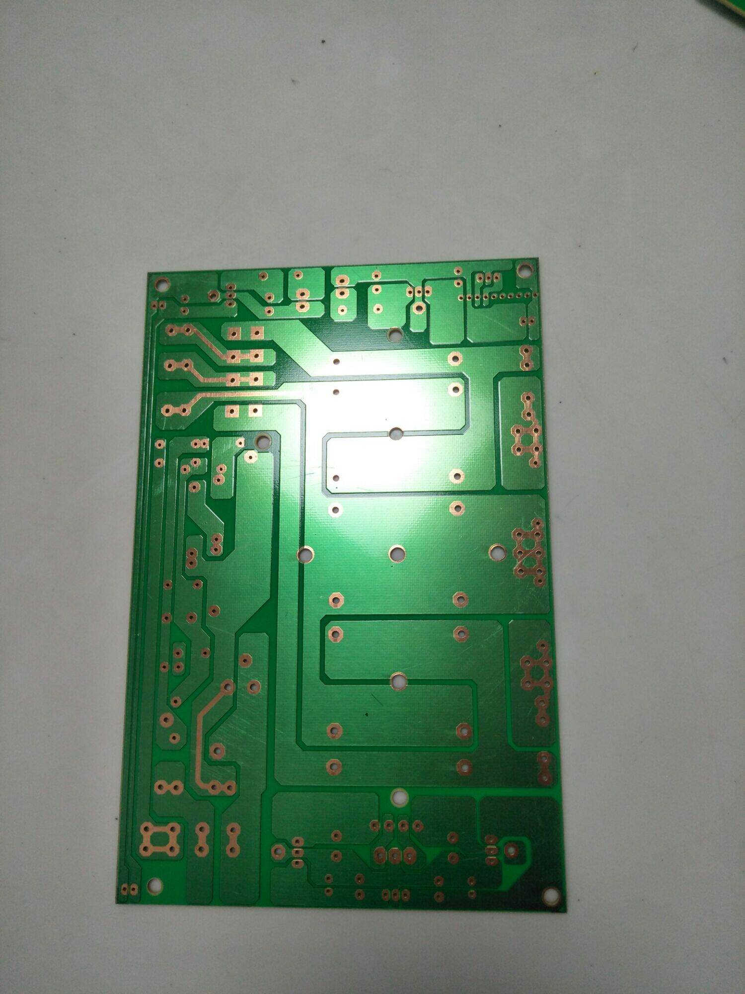 Pcb nguồn 8 tụ bo sợi, có phần mềm khởi động