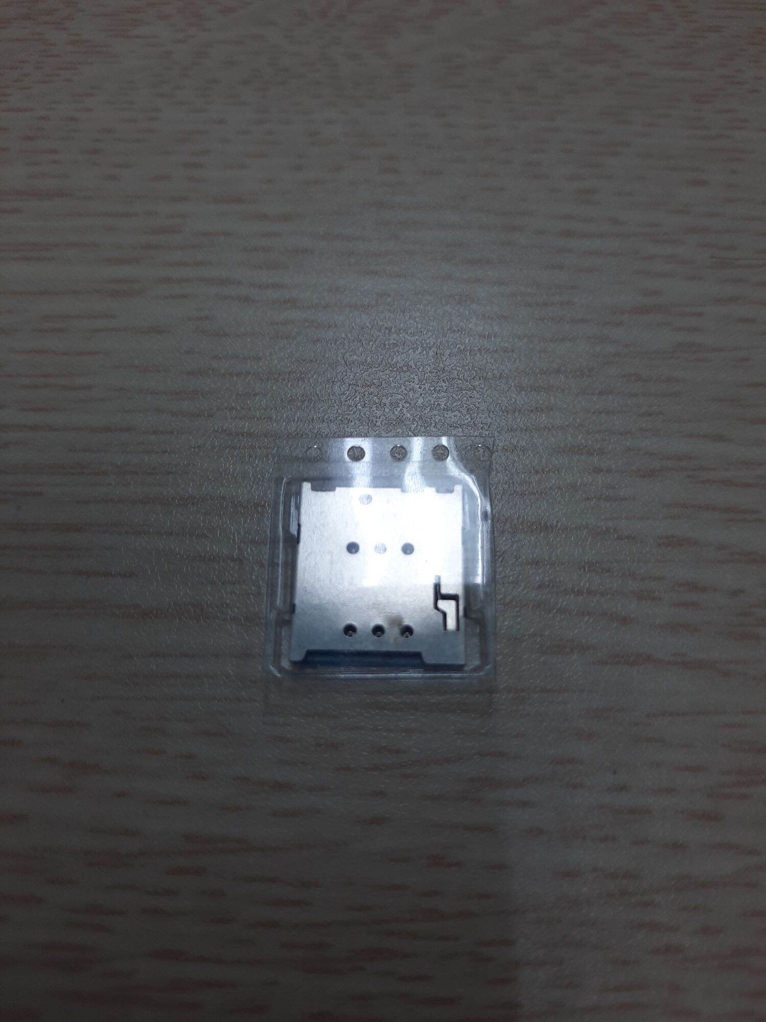 Khe sim điện thoại vệ tinh