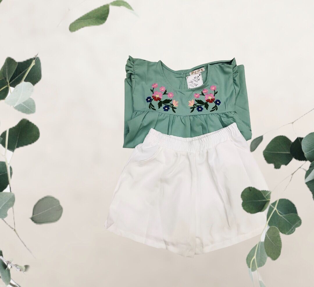 Set babydoll thêu hoa kèm quần sort chất vải mịn màng