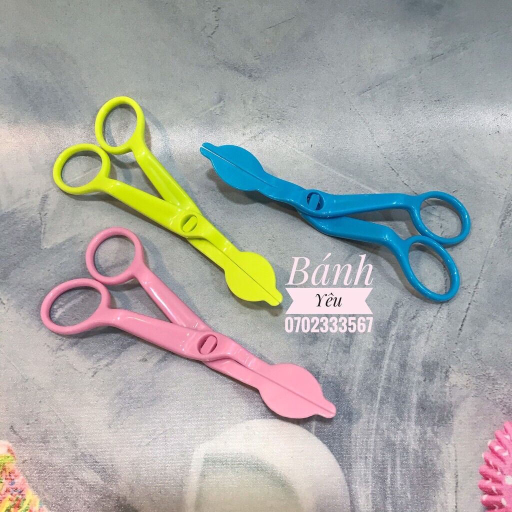 Kéo nhựa gắp bông kem cute