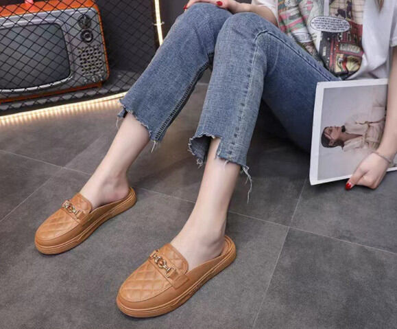 Dép sục mủ khóa xích