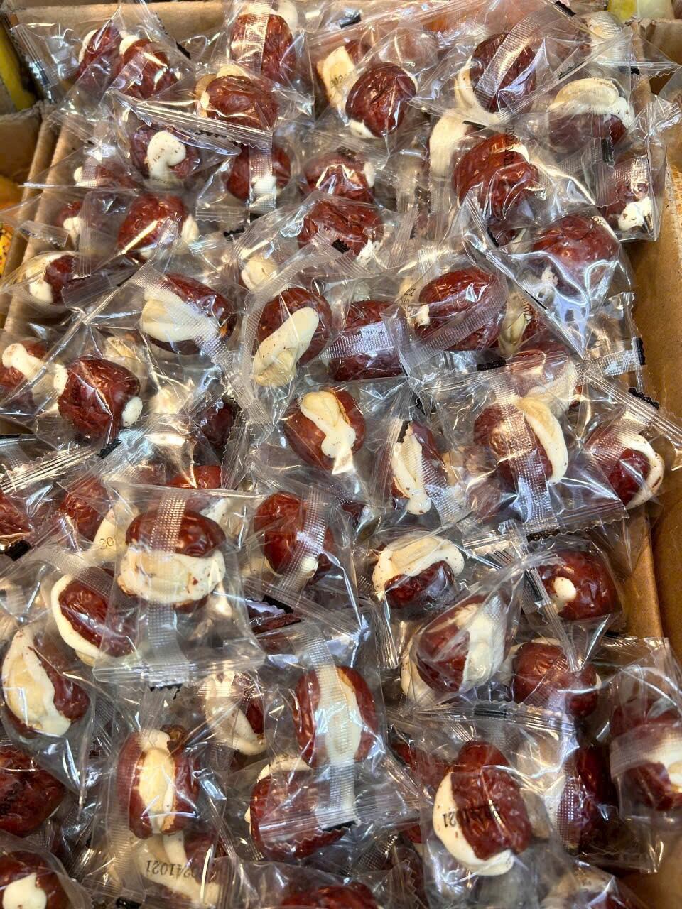 Táo đỏ sữa lạc đà 100gr/35 viên