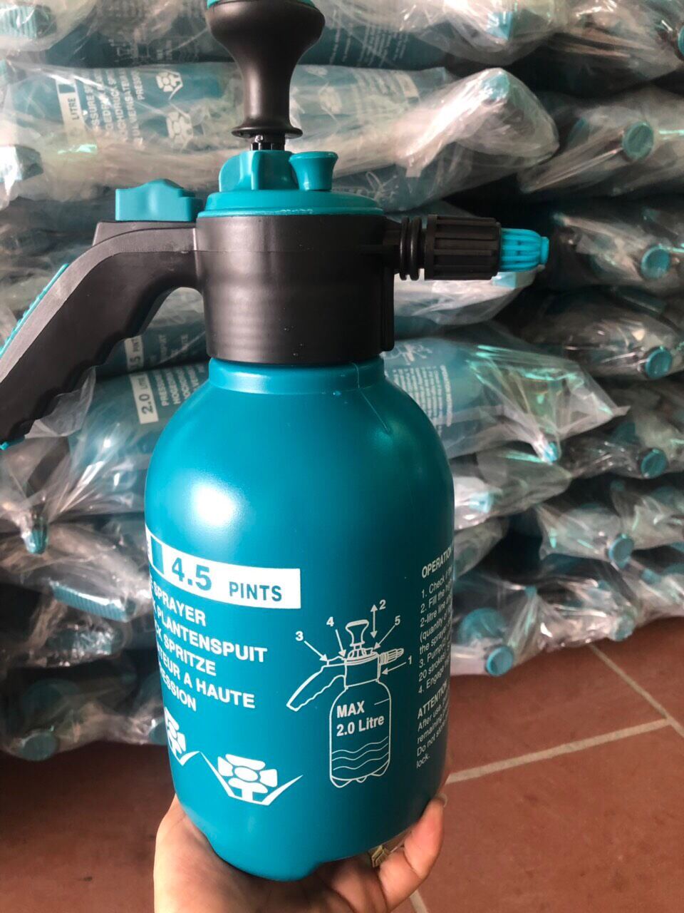 Bình xịt nước tưới cây dung tích 2 lít, 2 chế độ tưới