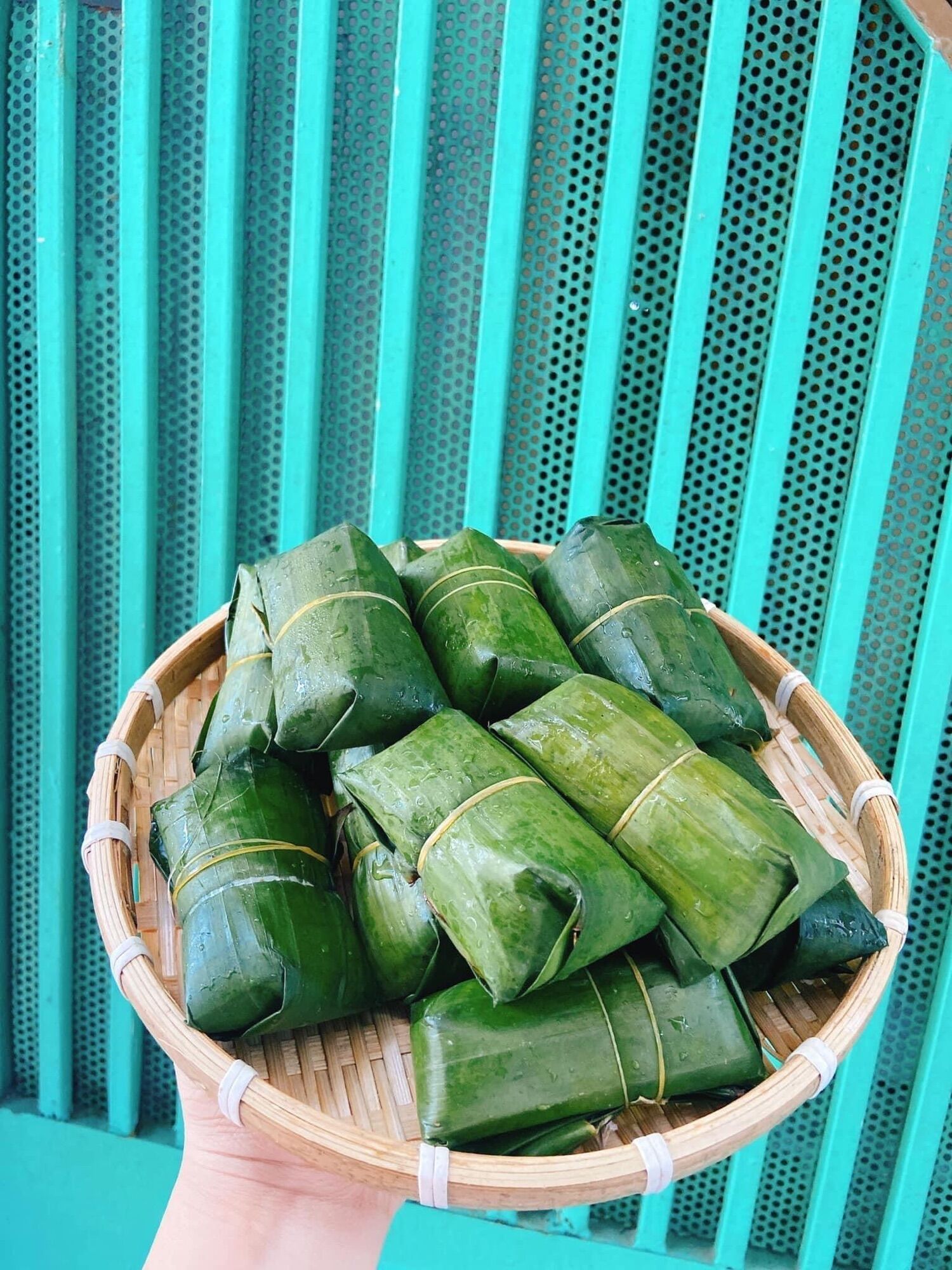 Chả bò Huế gói lá chuối set 10 cái