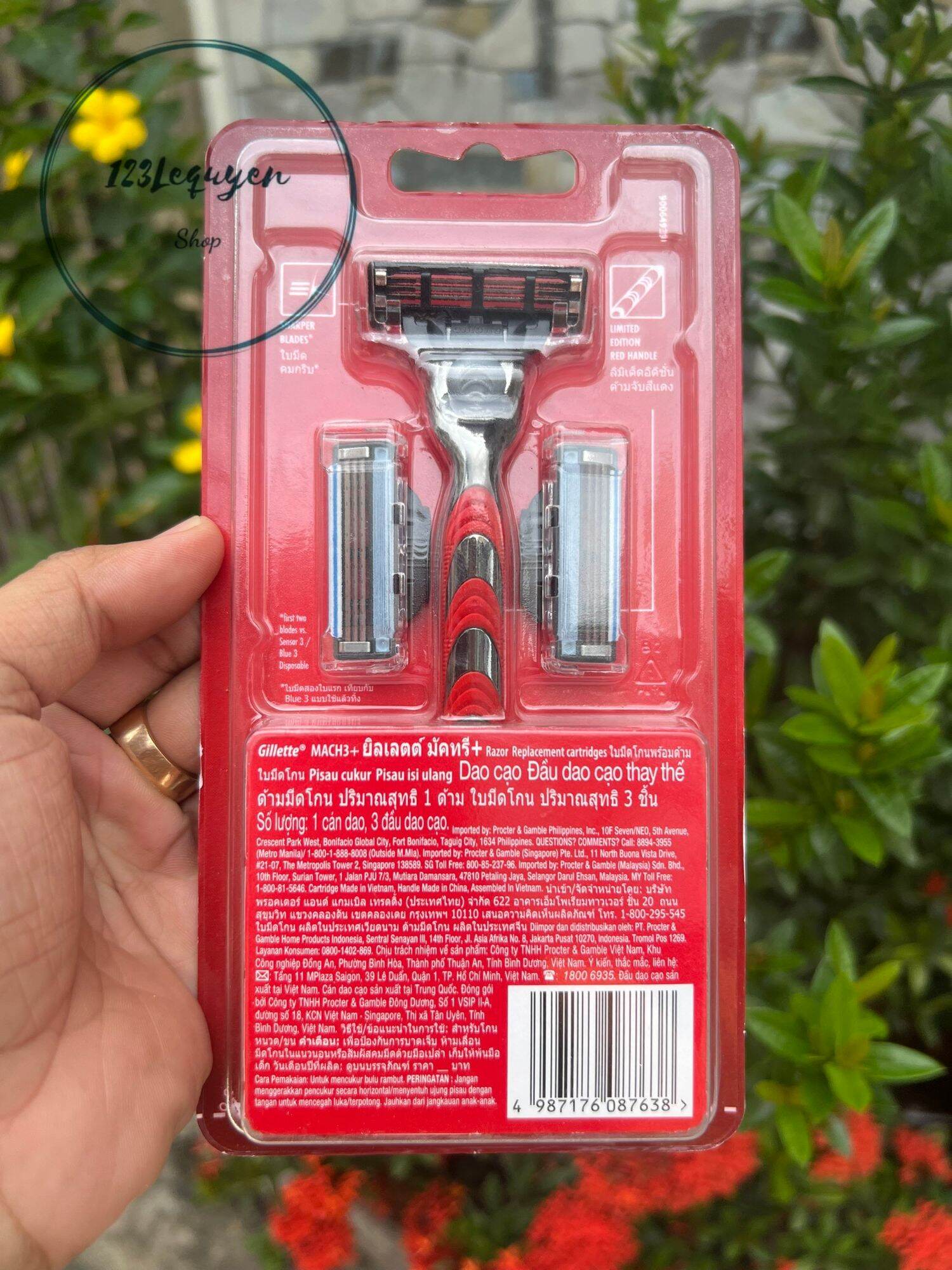 Cán cạo râu 3 lưỡi gillette mach3 gồm 1 cán và 2 lưỡi tặng.