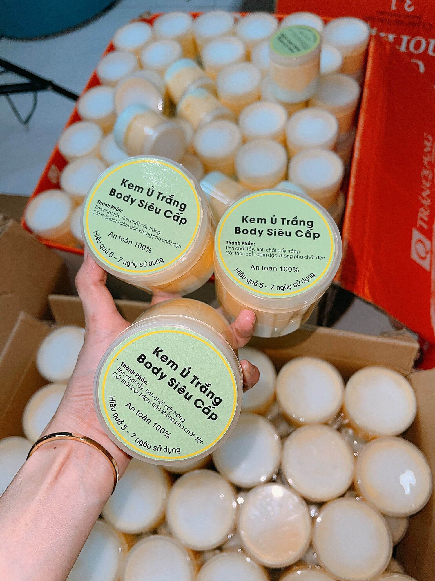 [HCM]KEM Ủ TRẮNG BODY SIÊU CẤP