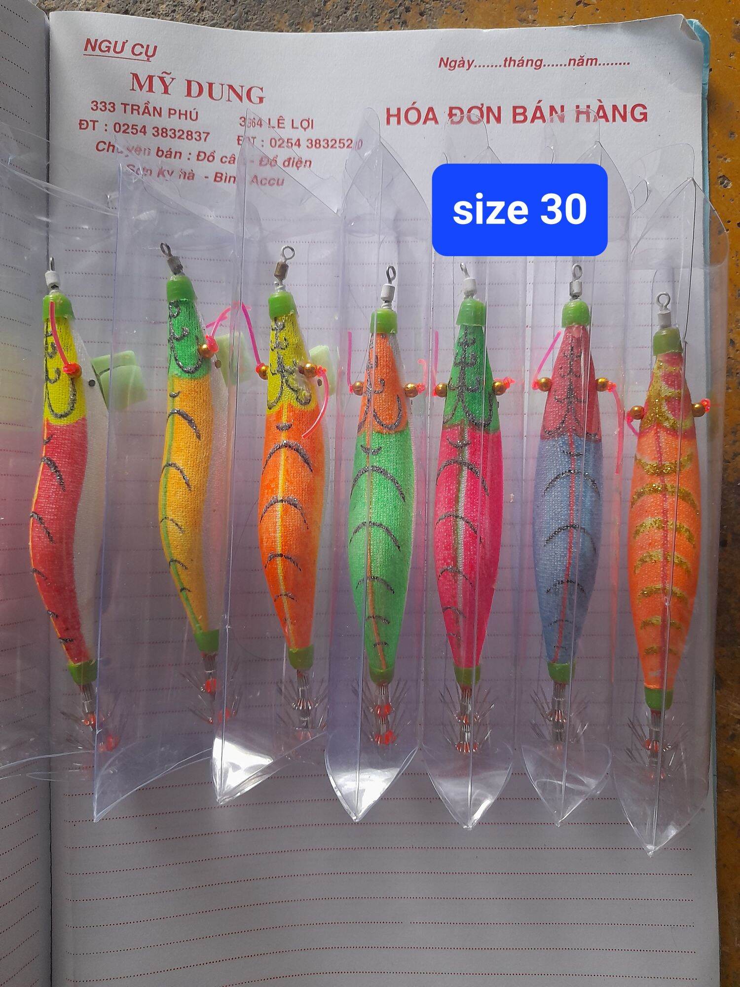 combo 10 con tôm vải đủ màu size 30 giá 120k