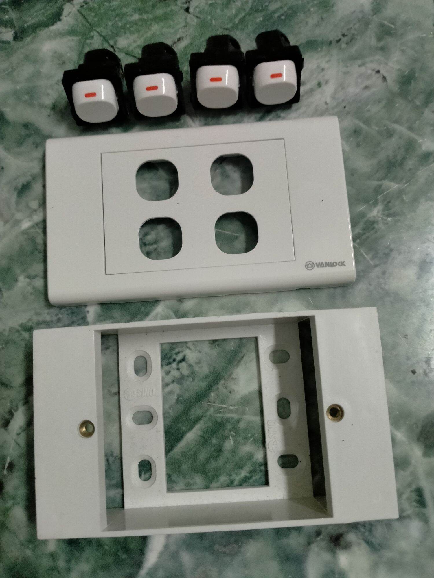 Mặt 4 công tắc Sino Vanlock + đế nổi